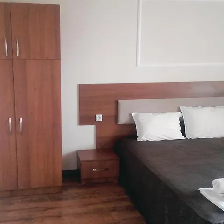 Three-bedroom Holiday In בית נופש קושריצה