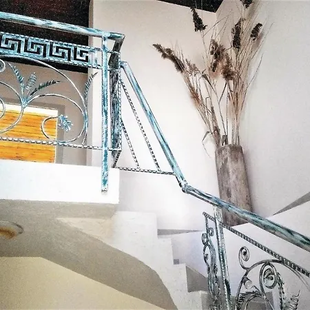Three-bedroom Holiday In